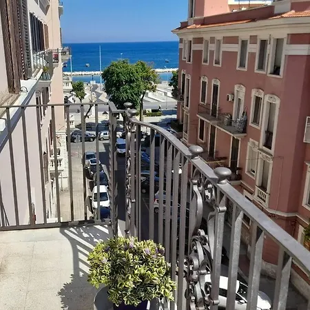 Casa Jole, In Centro Apartment Bari